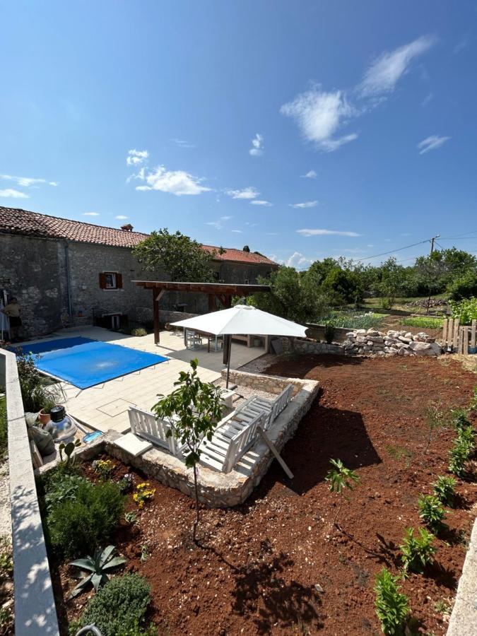 Bonvivan House Diminici Bagian luar foto
